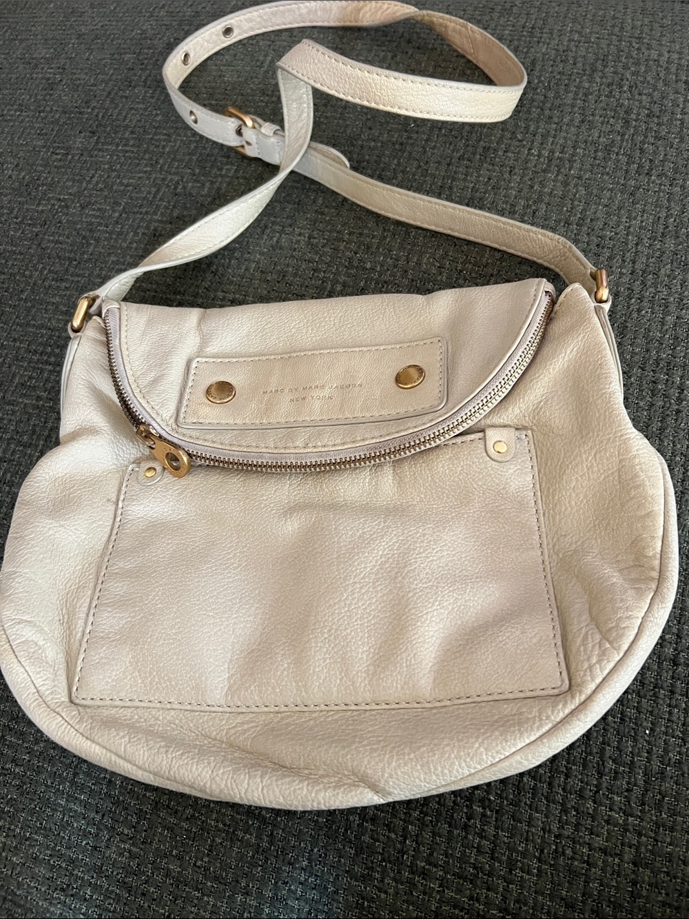 Marc by Marc Jacob Cream Leather Crossbody Bag